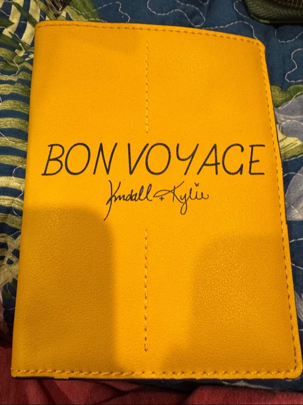 Kendall & Kylie Yellow 'BON VOYAGE' Passport Cover new